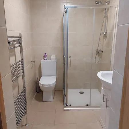 Red Door Townhouse בית אירוח *